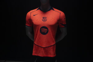O novo terceiro uniforme do Barça. / @FCBarcelona_br