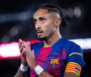 Raphinha, eleito MVP na vitória do Barça por 3 a 1 sobre o Alavés, na LaLiga. / @FCBarcelona_br