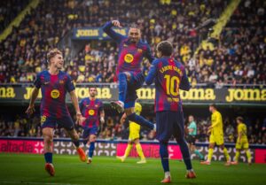 Raphinha comemora o gol marcado na vitória por 2 a 0 sobre o Villarreal, pela LaLiga. / @FCBarcelona_br