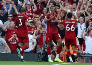 Matip comemora o gol contra o Arsenal.