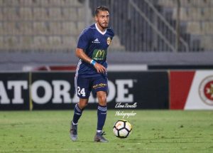 Caio Henrique Rocha durante uma partida com o Birkirkara.
