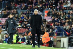 O técnico Quique Setién durante a sua estreia pelo Barça, na vitória por 1 a 0 sobre o Granada, no Camp Nou, pela Liga Espanhola.