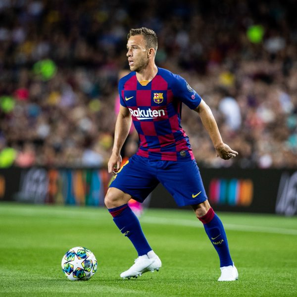 Arthur permanecerá no Barça até a finalização das competições oficiais da temporada 2019/20. 