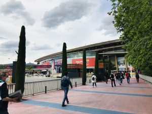 Um dia diferente de trabalho para os jornalistas no Camp Nou. / LDSportNews