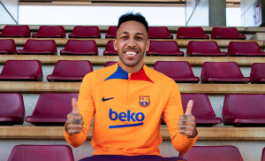 Aubameyang, feliz na sua chegada ao Barça. / Twitter: @FCBarcelona_br