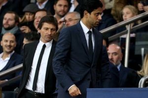 O presidente do PSG, Nasser Al-Khelaifi e o diretor esportivo do clube, Leonardo, no Santiago Bernabéu.
