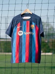 Essa será a nova camisa do Barça para a temporada 2022/23. / Twitter: @FCBarcelona_br