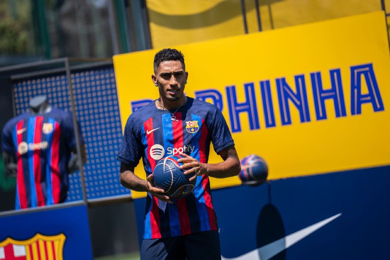 Raphinha é apresentado como jogador do Barcelona: Sonho de criança, futebol espanhol