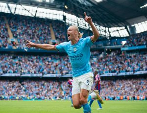 Haaland comemora um gol marcado pelo Manchester City. / Twitter: @ManCityPT
