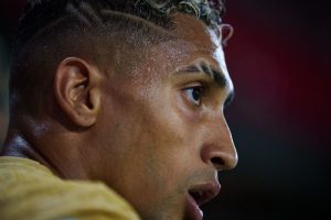 Raphinha, destaque na vitória do Barça sobre o Sevilla por 3 a 0, pela Liga Espanhola.