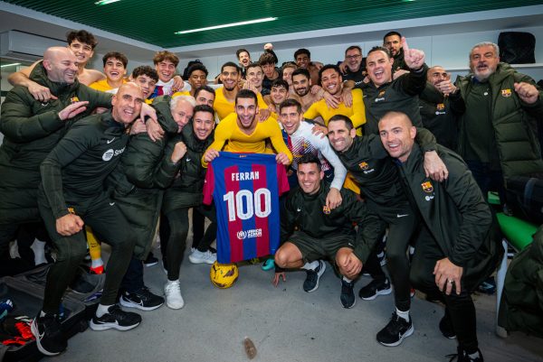 Ferran Torres atingiu 100 jogos com o Barça com uma atuação espetacular. / Twitter: @FCBarcelona_br
