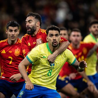 Espanha e Brasil fizeram um duelo eletrizante no Bernabéu. / Foto: Ricardo Nogueira.