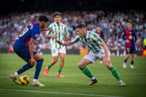 Mesmo sem marcar, Lamine Yamal protagonizou jogadas fantásticas contra o Betis. / Twitter @FCBarcelona_br