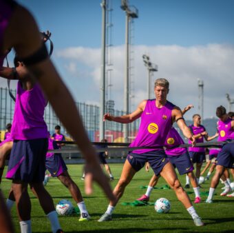 Os jogadores do Barça tiveram 10 sessões de treino em sete dias. / Twitter: @FCBarcelona_br