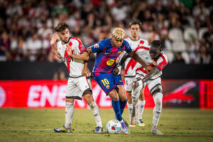 Lamine Yamal marcou o único gol do Barça no Estádio de Vallecas, em Madri. / @FCBarcelona_br