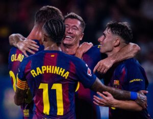 Os craques do Barça comemoram a goleada por 6 a 0 sobre o Valencia, pela Liga Espanhola / @FCBarcelona_br