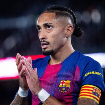 Raphinha, eleito MVP na vitória do Barça por 3 a 1 sobre o Alavés, na LaLiga. / @FCBarcelona_br