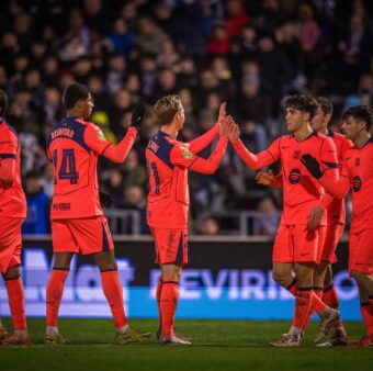 Os craques do Barça comemora a classificação para as oitavas de final da Copa do Rei. / @FCBarcelona_br