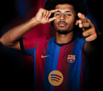 Karim Adeyemi, novo jogador do Barça até 2031 / @FCBarcelona_br
