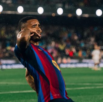 Gabriel Jesus já marcou dois gols em quatro jogos disputados pelo Barça. / @FCBarcelona_br